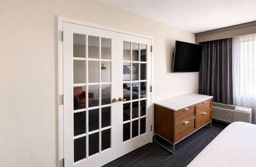 Southeast Houston Hotel | Courtyard by Marriott Houston Hobby Airport