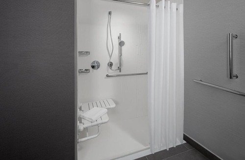 Lansing Hotel | Courtyard by Marriott Lansing Downtown