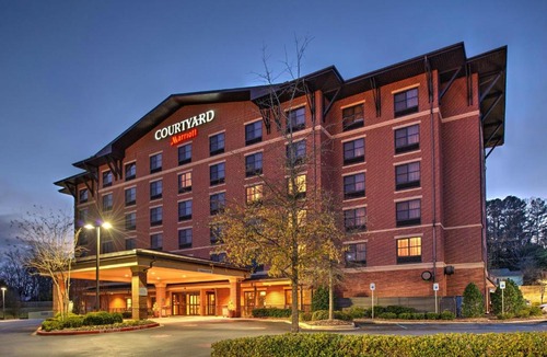 Clemson Hotel | Courtyard Clemson