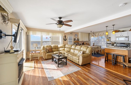 Captain's Cove House | Coves Point by Seaside Vacations & Sales