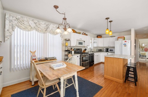 Captain's Cove House | Coves Point by Seaside Vacations & Sales