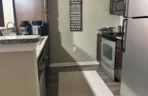 Charleston Apartment | Cozy 1-bedroom apartment with AC, washer/dryer and gym in serene Charleston