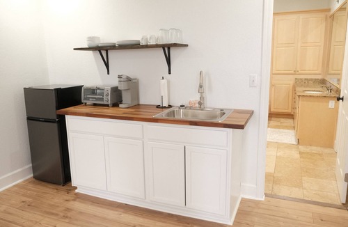 Moultrie Apartment | Cozy 1-bedroom apartment in downtown Moultrie.