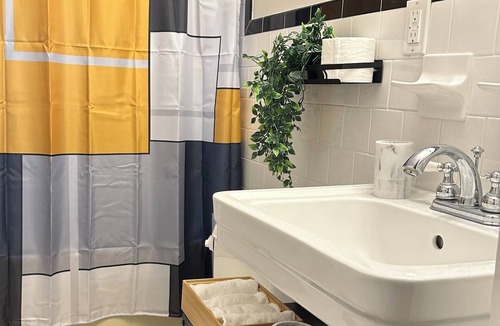 Fan District Apartment | Cozy 1-bedroom apartment in beautiful Fan District