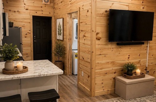 Concord Cabin | Cozy 1-bedroom cabin in perfect Concord with AC