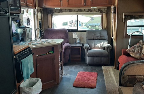 High Springs House | Cozy 1-bedroom camper in nice High Springs with AC