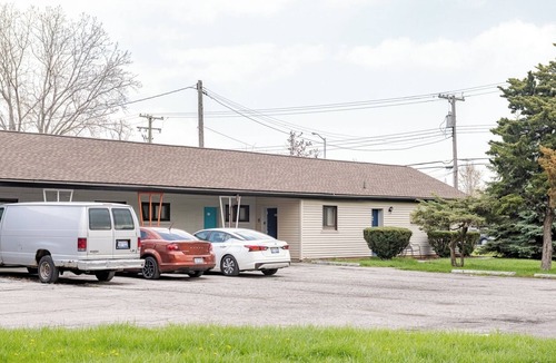 Riverview Apartment | Cozy 1BR Apt | AC and Parking | Brownstown
