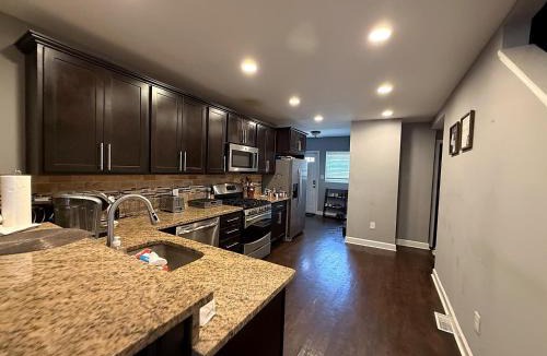 Downtown Baltimore House | Cozy 1BR Basement Private Retreat in Downtown Baltimore