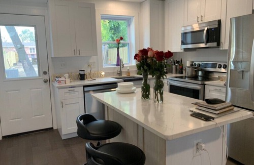 Northeast House | Cozy 2/1.5 Getaway in Lily Ponds
