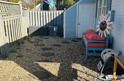 Drayton House | Cozy 2-bedroom END UNIT townhome in lovely Spartanburg
