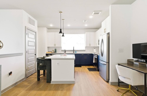 Acworth Apartment | Cozy 2-bedroom unit with private parking