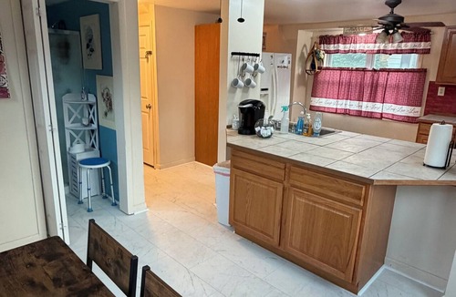 Enola House | Cozy 2BR Home Near Hershey & Harriburg Full Kitchen 2 Bath BBQ Deck