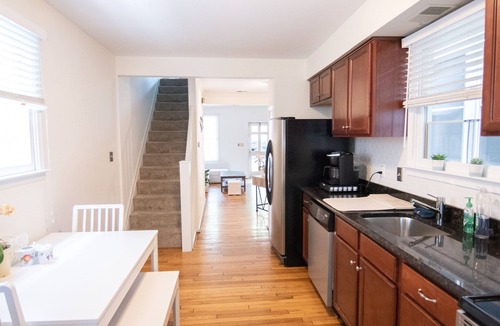 Historic District House | Cozy 2br home w/parking in downtown Annapolis