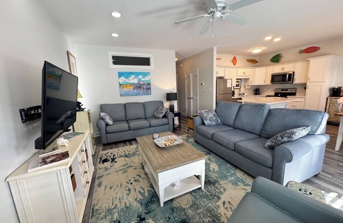 Indian Beach Condo | Cozy 3 Bedroom Condo - Steps from Beach - Pools and Hot Tub