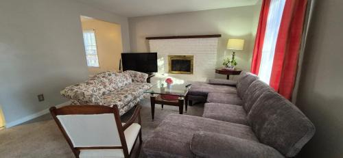 Richmond Apartment | Cozy 3-Bedroom Ground-Level Apartment close to Short Pump Mall