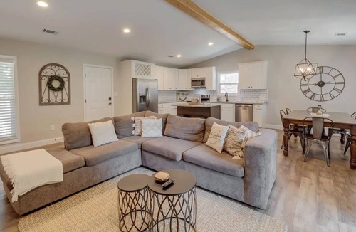 Conestee House | Cozy 3-bedroom Ranch Retreat with 2 Baths, WiFi, Garage, and Fenced Backyard