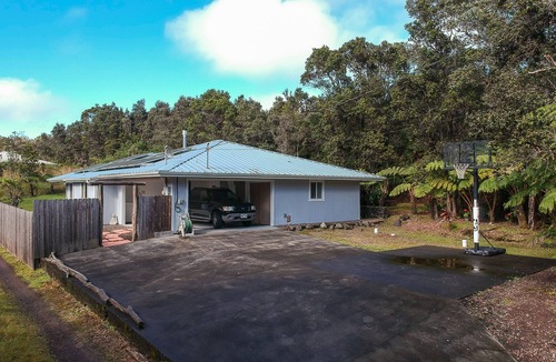 Ohia Estates House | Cozy Aloha Ohia Hale with Hot Tub