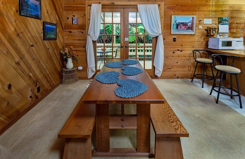 Volcano House | Cozy and Beautiful Home with Lush Private Setting! 🌺 - Volcano Village Cymbidium House 🌋