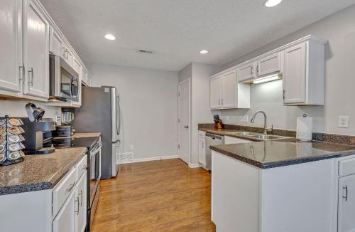 Kedron House | Cozy and Spacious Spring Hill 3BR 2bath Home