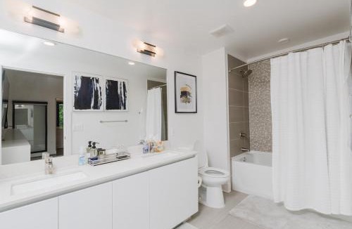 South Tuxedo Park Apartment | Cozy Apartment in Atlanta