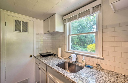 Athens Cottage | Cozy Athens Cottage: Walk to Sanford Stadium!
