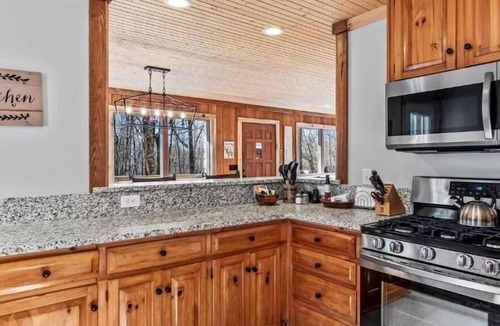 Newland Cabin | Cozy Cabin in the Blue Ridge Mountains