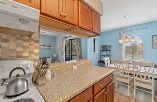 Calabash Condo | Cozy Calabash Condo 🏝 minutes from NC/SC beaches