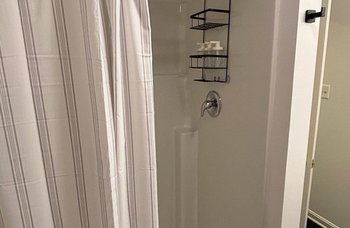 Port Republic Apartment | Cozy centrally located studio with WiFi and AC in peaceful Port Republic, MD