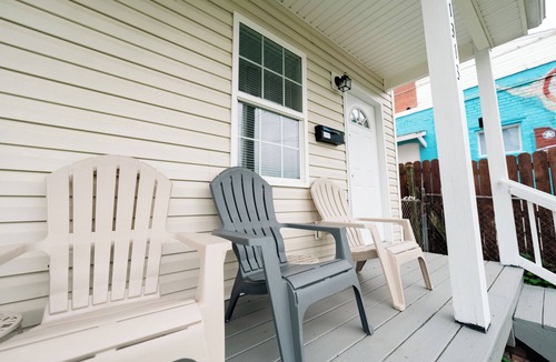 Richmond House | Cozy & Chic Getaway - In The Heart Of RVA 4BD 2.5BA Sleeps 9+