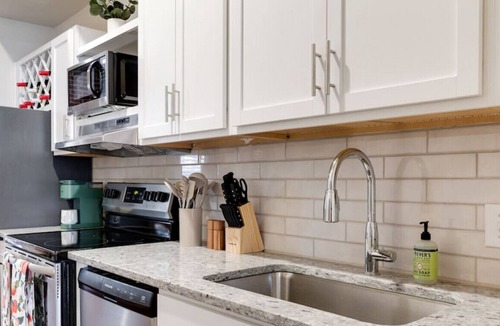 Downtown Richmond Apartment | Cozy Chic Retreat in the Heart of RVA