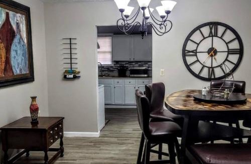 Garden City House | Cozy, Contemporary Haven Near Historic Downtown
