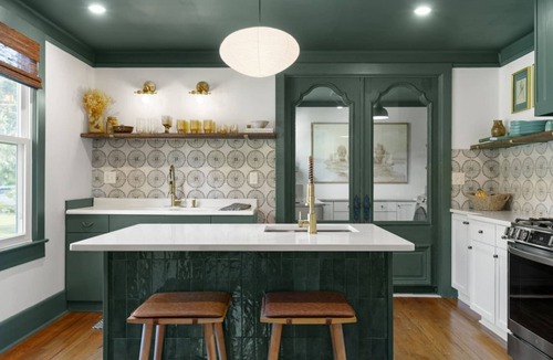 Pigeon Point House | Cozy Cottage Close to Downtown