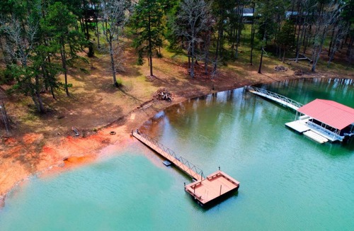 Fair Play Cottage | Cozy Cottage Comfort on Lake Hartwell Waterfront