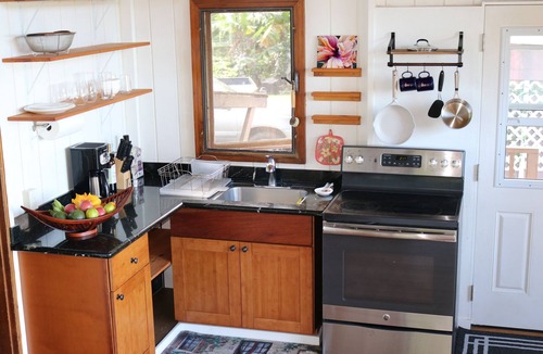 Hana Cottage | Cozy cottage nestled on our 5 acre Organic fruit farm