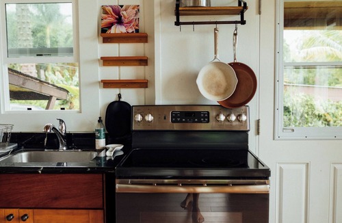 Hana Cottage | Cozy cottage nestled on our 5 acre Organic fruit farm