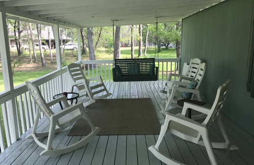 Waynesboro House | Cozy country cottage 35 minutes from Augusta National