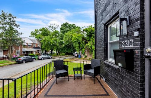 Saint Josephs House | Cozy Getaway Quiet Neighborhood Near DT