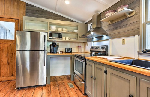 Frisco Cottage | Cozy Hatteras Island Abode ~ 1 Mi to Frisco Beach!