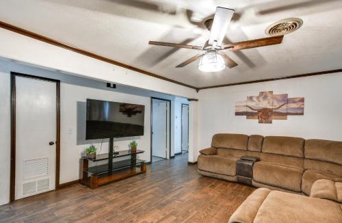 Amarillo House | Cozy Home w/Fire Pit: Drive to Palo Duro Canyon!
