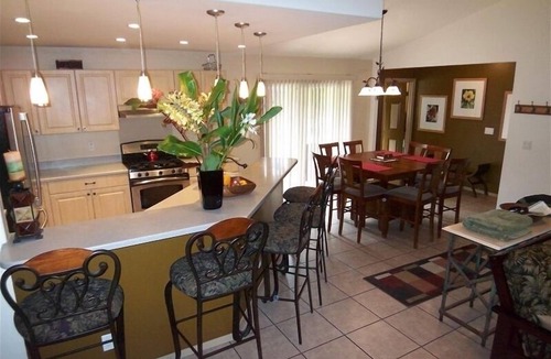 Volcano House | Cozy House near the Hawaii Volcanoes National Park and Volcano Village on 1 Acre