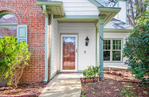 Cary Apartment | Cozy Industrial Kildaire Farms Home- near Downtown