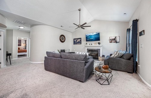 Cary Apartment | Cozy Industrial Kildaire Farms Home- near Downtown