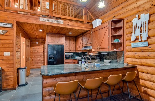 Tignall Cabin | Cozy Lakefront Cabin on Buckhead Drive!