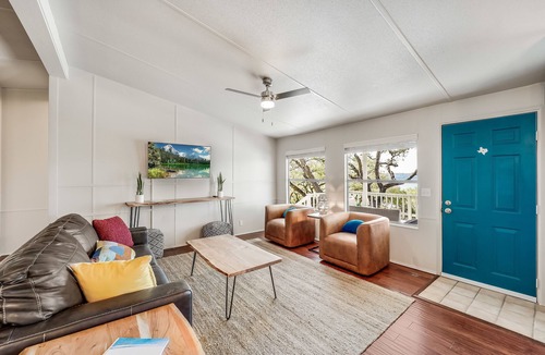 Lago Vista Cottage | Cozy Lakeside Cottage w/Lake Access