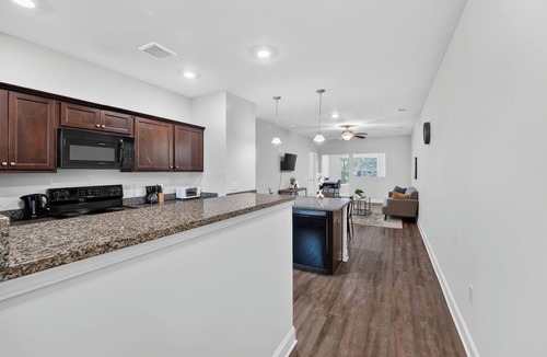 Savannah Apartment | Cozy Modern Apartment in Savannah