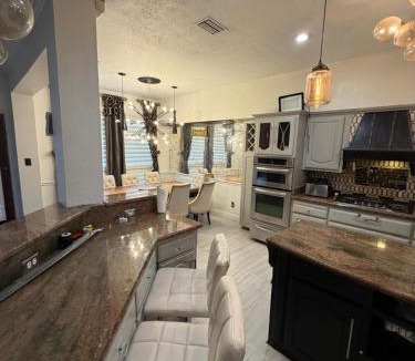 Mesquite Villa | Cozy Modern Home