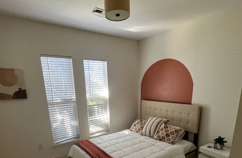 Charlotte Condo | Cozy & Modern Uptown Charlotte Townhouse