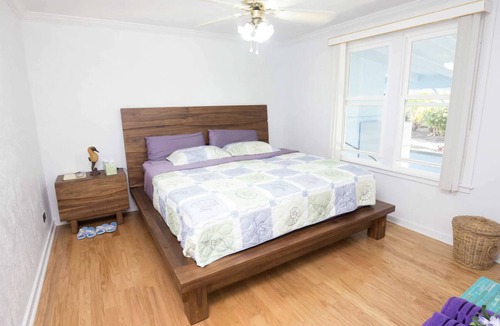 Honalo House | Cozy Oceanview House on 1 acre Orchard