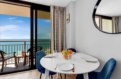 Myrtle Beach Condo | Cozy Oceanview Suite w/Full Kitchen
