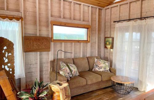 Kalapana House | COZY OFF GRID LAVA HOME - 2 Stories, Ocean View